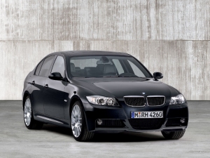 BMW 320d имеет традиционную баварскую внешность и отличные тех. характеристики