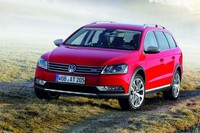 Volkswagen Passat Alltrack фото вид спереди